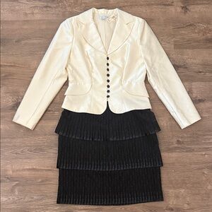 Kay Unger Cream Blazer and Black Tiered Skirt Ensemble NWT